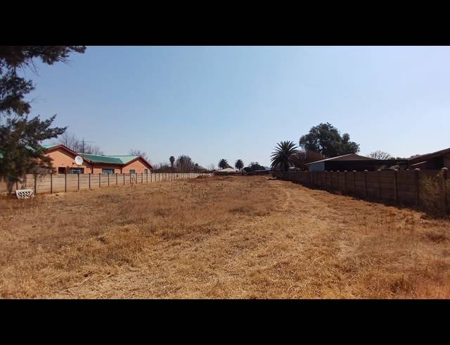 2,218M² VACANT LAND FOR SALE IN KOOKRUS